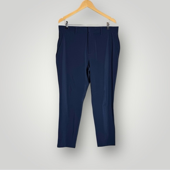 NWOT Fabletics | The Only Pant Classic Fit Zip Pockets Stretch Navy Blue - Picture 6 of 12